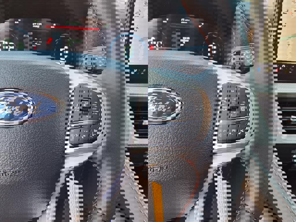 Certified 2025 Ford Explorer Active w/ Active Comfort Package image 15