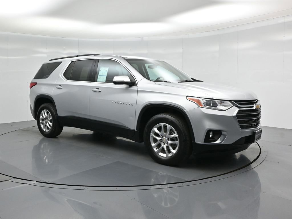 Used 2021 Chevrolet Traverse LT image 3