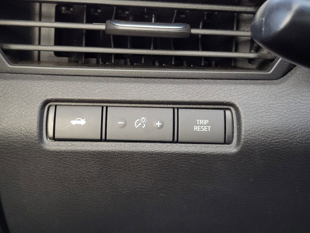 Used 2024 Nissan Altima 2.5 SV image 24