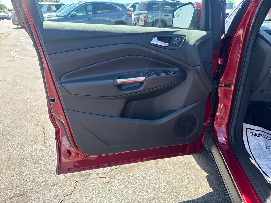 Certified 2019 Ford Escape SE FWD image 11