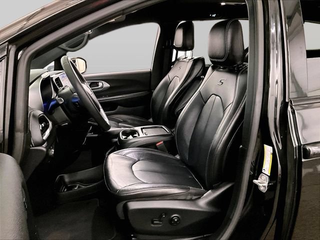 Used 2022 Chrysler Pacifica Touring-L w/ S Appearance Package AWD/4WD image 24