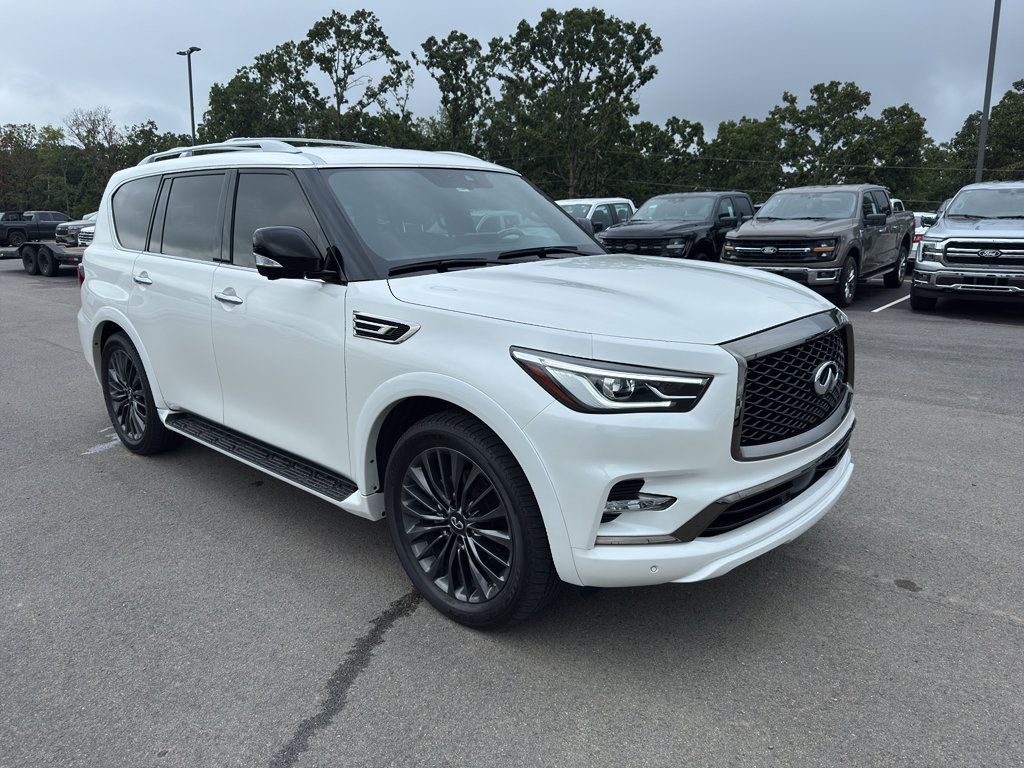 Used 2024 INFINITI QX80 Sensory AWD/4WD image 3