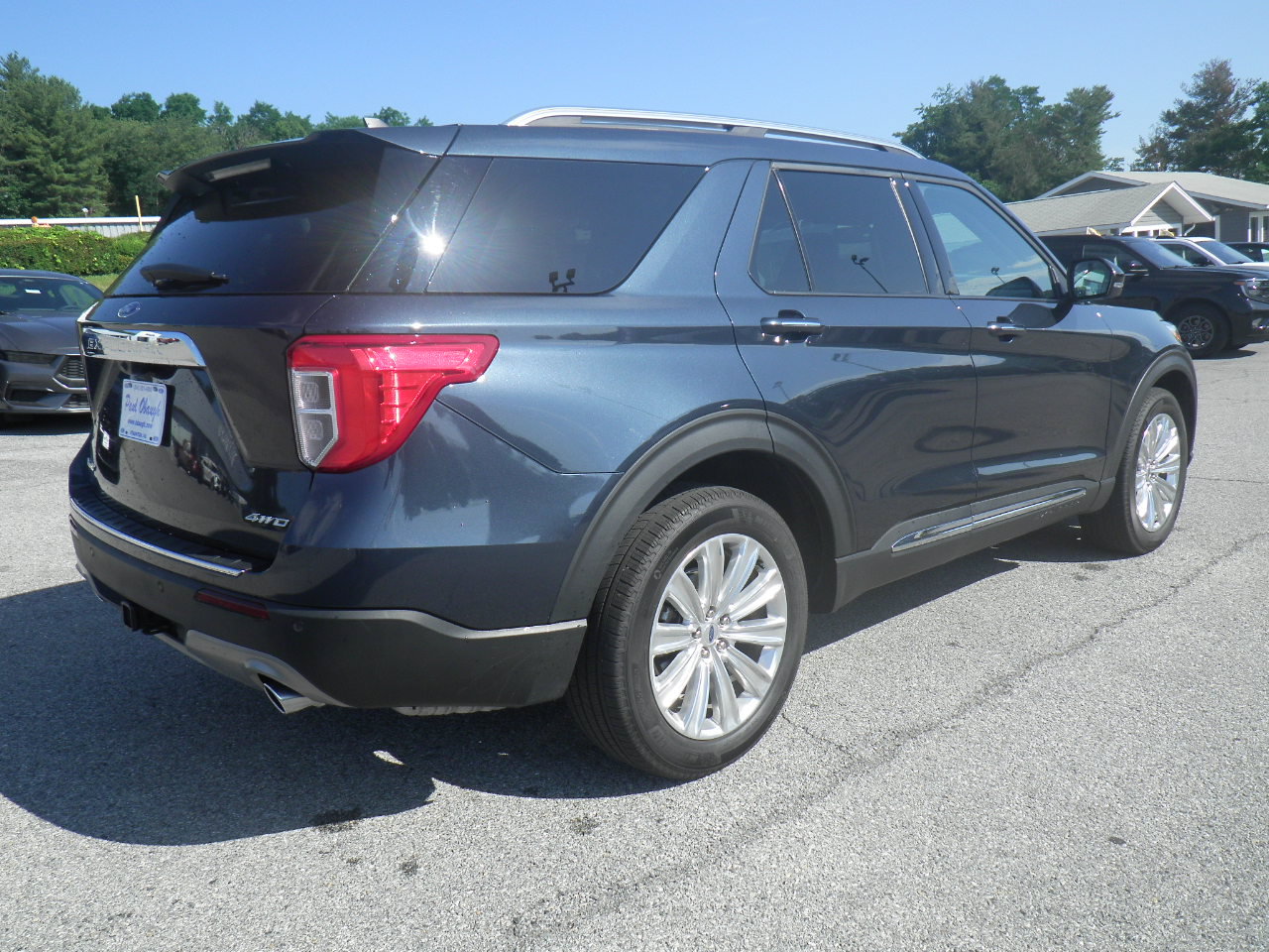 Certified 2024 Ford Explorer Limited w/ Limited Technology Package AWD/4WD image 5