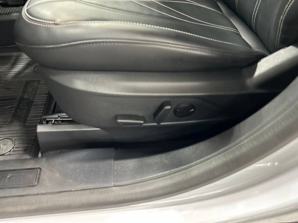 Certified 2022 Ford Mustang Mach-E Select w/ Comfort/Technology Package AWD/4WD image 11