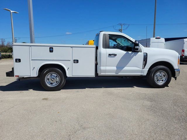Certified 2023 Ford F250 XL w/ XL Chrome Package image 6