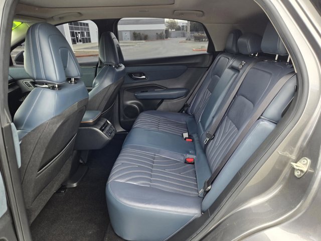 Used 2023 Nissan Ariya AWD/4WD image 10