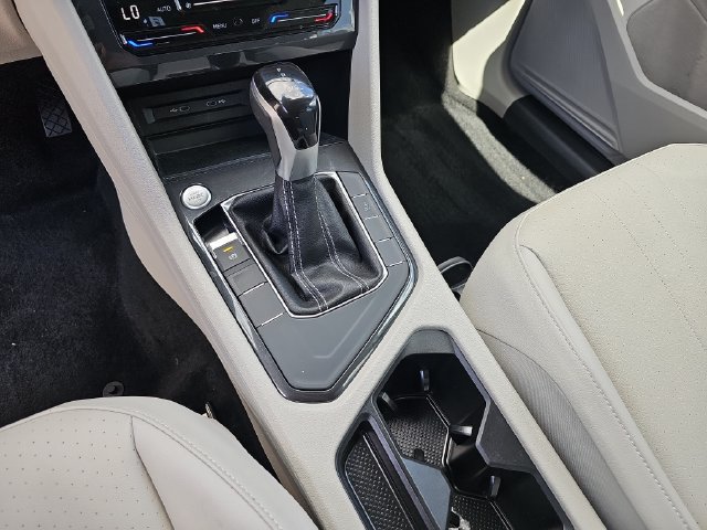 Used 2023 Volkswagen Tiguan SE FWD image 31