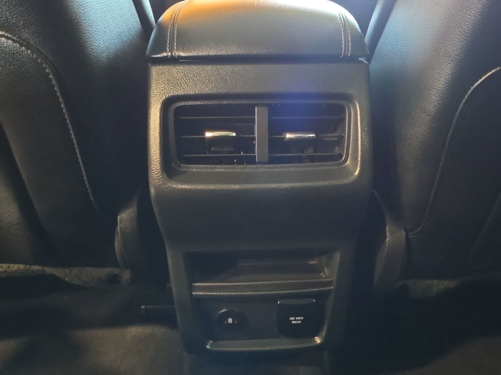 Certified 2022 Ford Edge Titanium AWD/4WD image 29