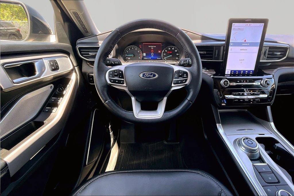 Certified 2024 Ford Explorer Limited w/ Limited Technology Package AWD/4WD image 5