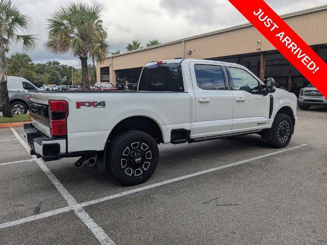 Certified 2025 Ford F250 Platinum AWD/4WD image 3