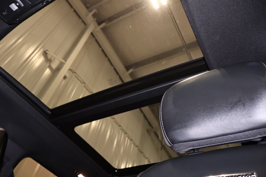 Certified 2019 Ford F450 Platinum w/ Platinum Ultimate Package AWD/4WD image 42