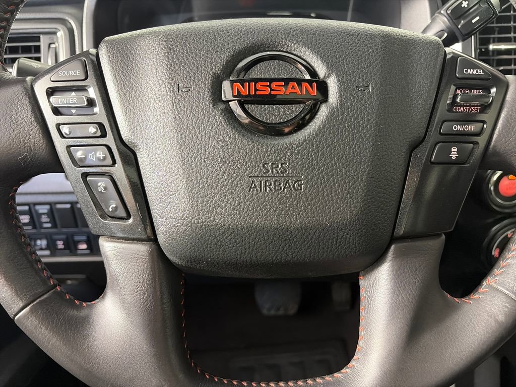 Used 2022 Nissan Titan PRO-4X w/ Pro-4x Convenience Package AWD/4WD image 16