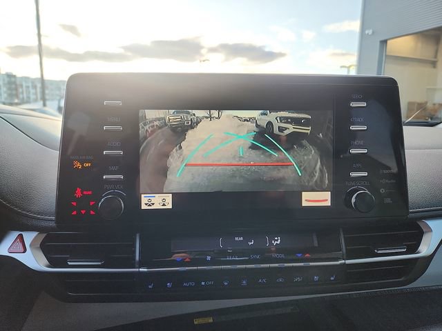 Used 2021 Toyota Sienna Limited image 20