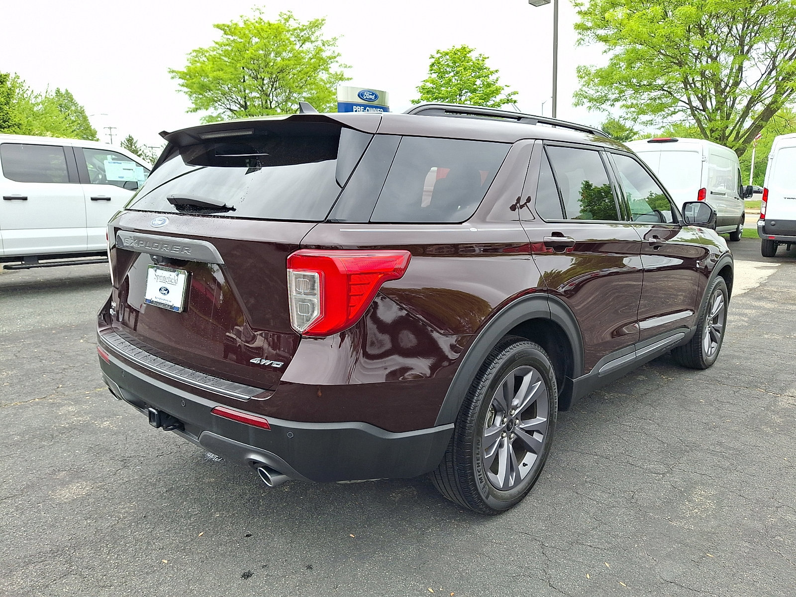 Certified 2022 Ford Explorer XLT w/ Equipment Group 202A AWD/4WD image 4