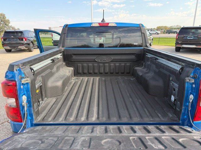 Certified 2025 Ford Maverick Lariat w/ 4K Tow Package AWD/4WD image 32