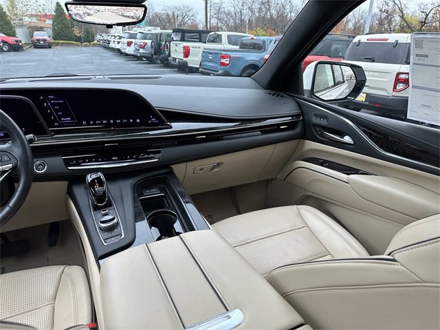 Used 2023 Cadillac Escalade ESV Premium Luxury w/ Performance Package image 19