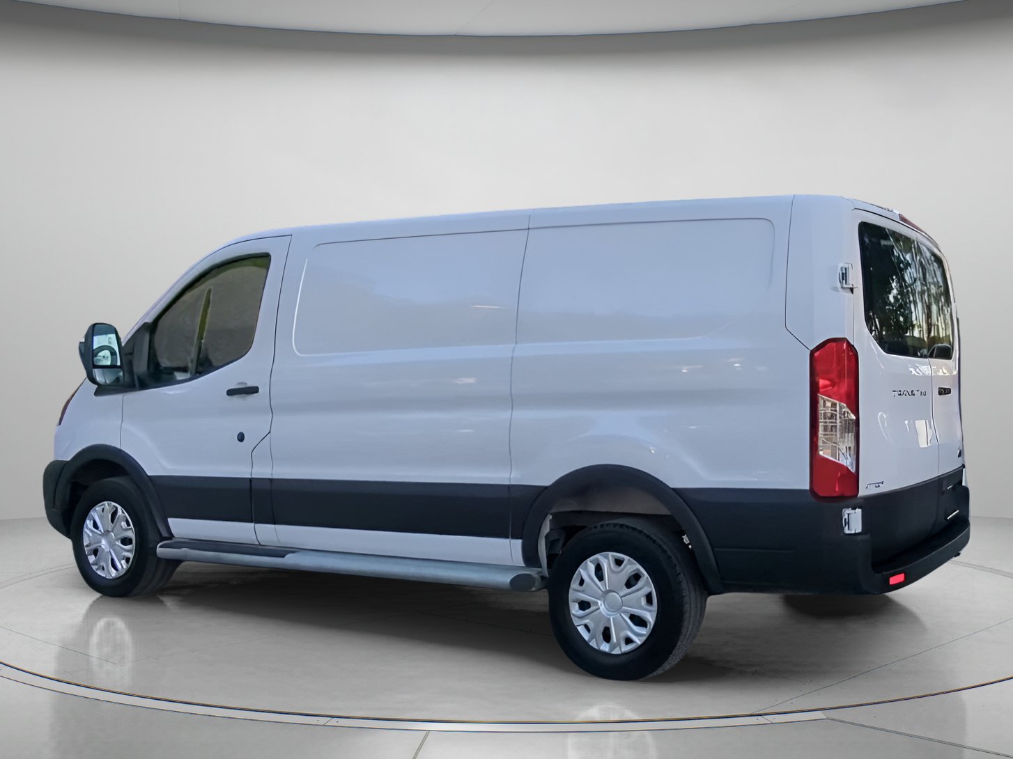 Certified 2025 Ford Transit 250 Low Roof w/ Exterior Upgrade Package RWD image 19