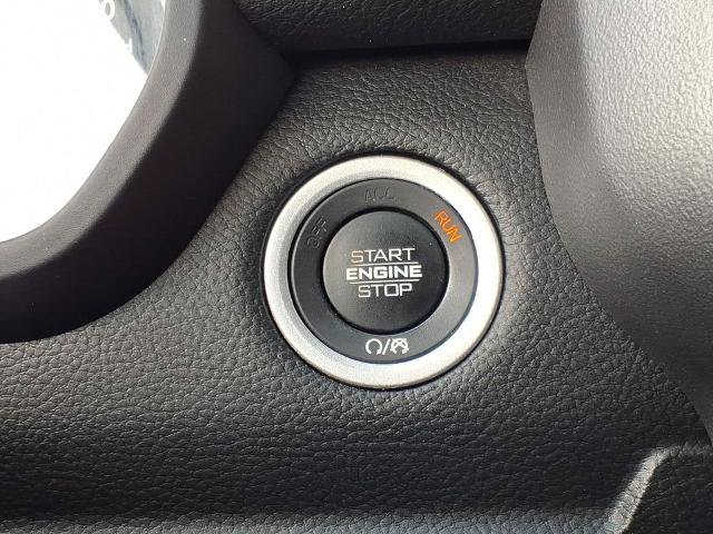 Used 2024 RAM 1500 Laramie AWD/4WD image 22