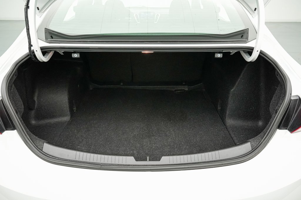 Used 2020 Chevrolet Malibu LT image 19