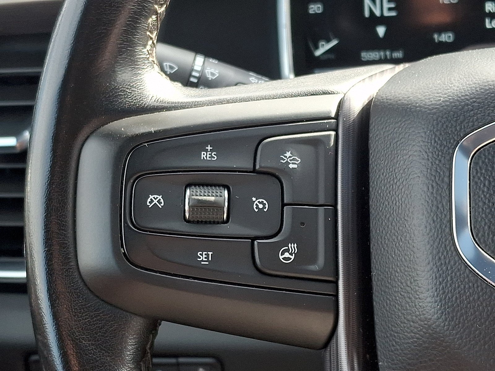 Used 2024 GMC Sierra 3500 Denali Ultimate AWD/4WD image 20