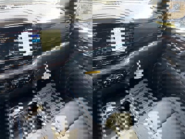 Used 2024 GMC Sierra 1500 SLT w/ SLT Convenience Package image 15