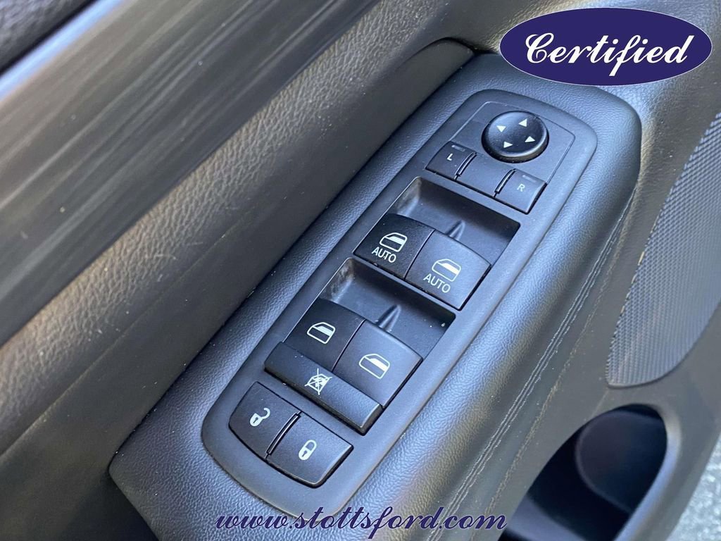 Used 2020 Jeep Grand Cherokee Altitude AWD/4WD image 16