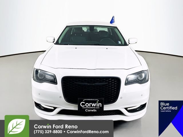 Used 2022 Chrysler 300 Touring L AWD/4WD image 2