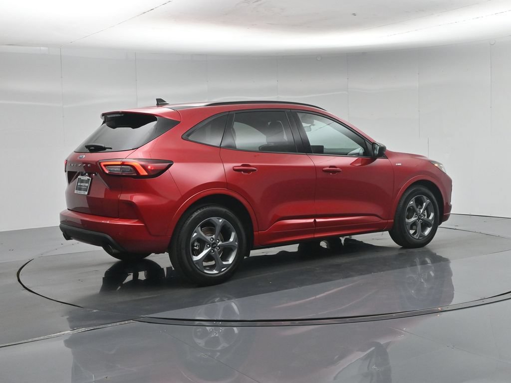 Certified 2023 Ford Escape ST-Line w/ Tech Pack #1 FWD image 27
