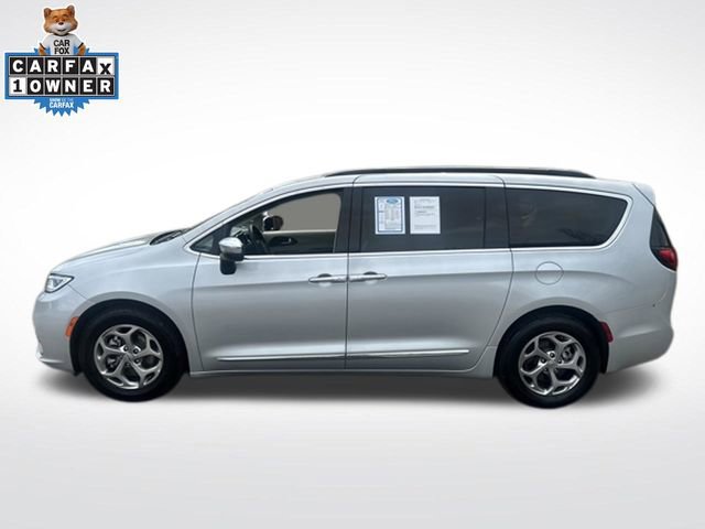 Used 2023 Chrysler Pacifica Limited FWD image 5