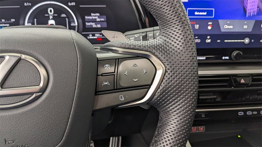 Used 2024 Lexus TX 500h AWD w/ Technology Package image 32