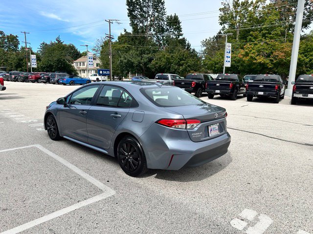 Used 2025 Toyota Corolla LE FWD image 11