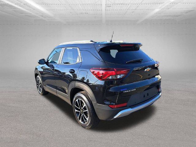 Used 2026 Chevrolet TrailBlazer LT w/ Driver Confidence Package FWD image 4