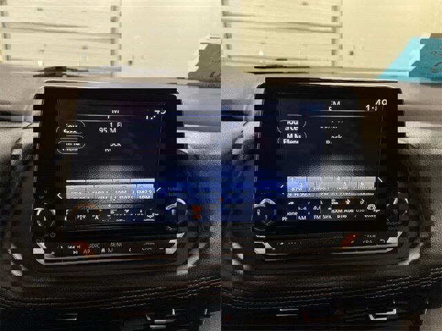 Used 2023 Nissan Rogue SV image 14