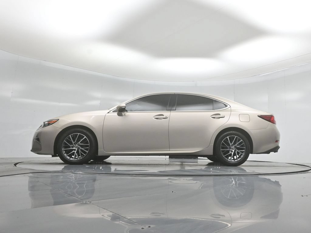 Used 2017 Lexus ES 350 w/ Navigation System Package FWD image 8