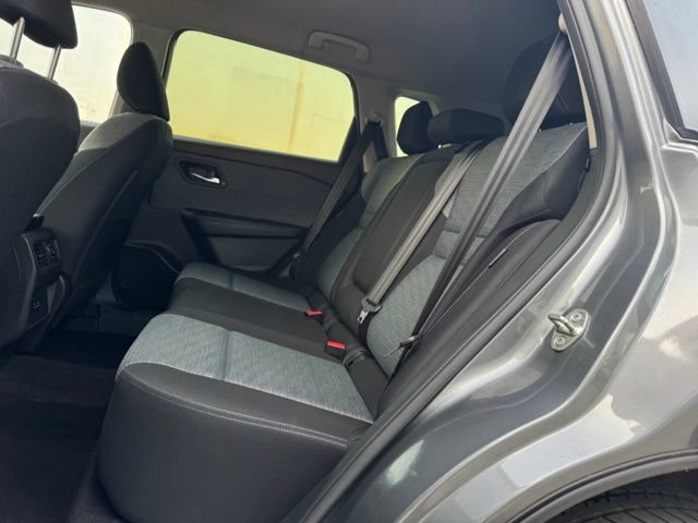 Used 2023 Nissan Rogue SV AWD/4WD image 7