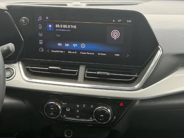 Used 2025 Chevrolet Trax LT w/ LT Convenience Package image 20