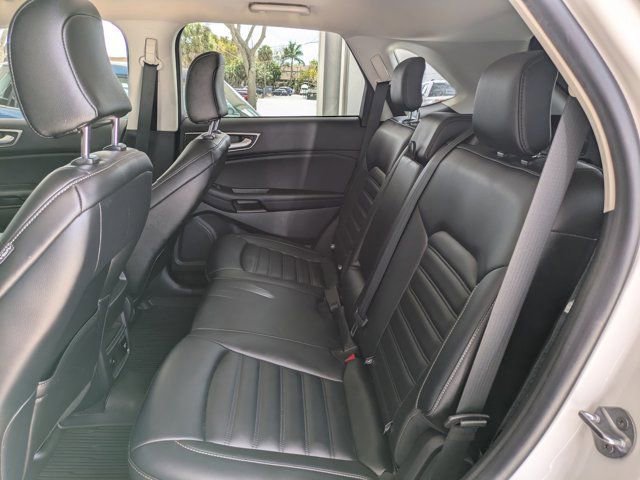 Certified 2022 Ford Edge SEL w/ Convenience Package AWD/4WD image 17