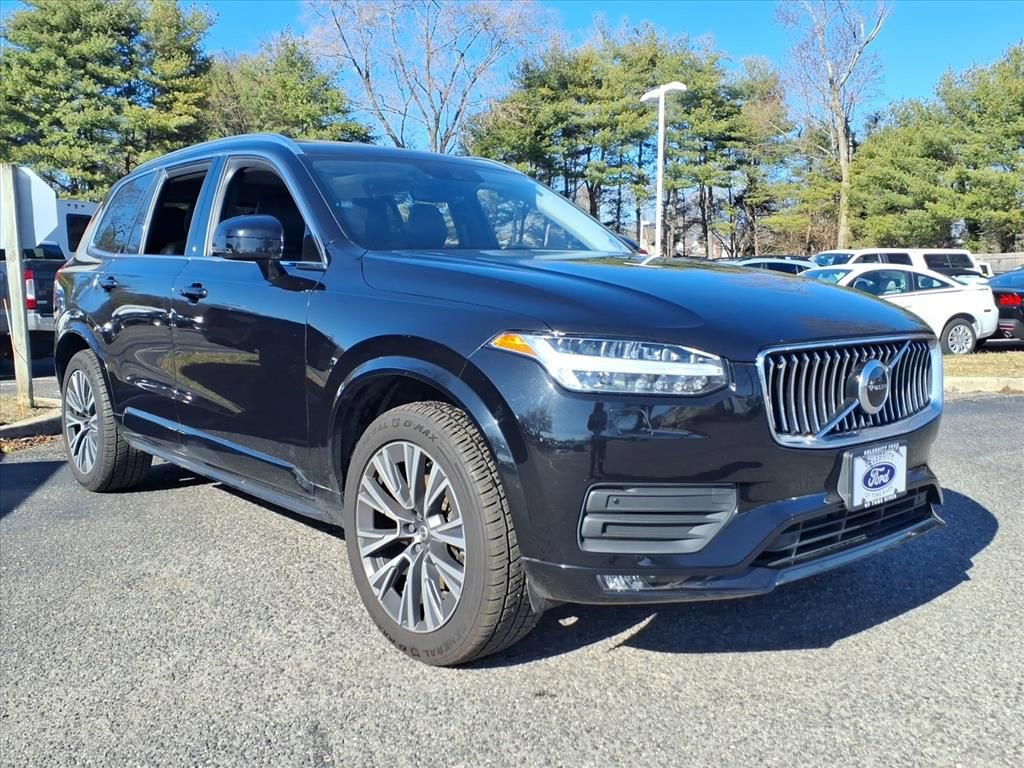 Used 2022 Volvo XC90 T5 Momentum w/ Climate Package