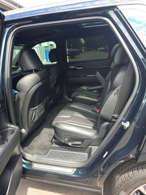 Used 2024 Hyundai Palisade Calligraphy FWD image 7