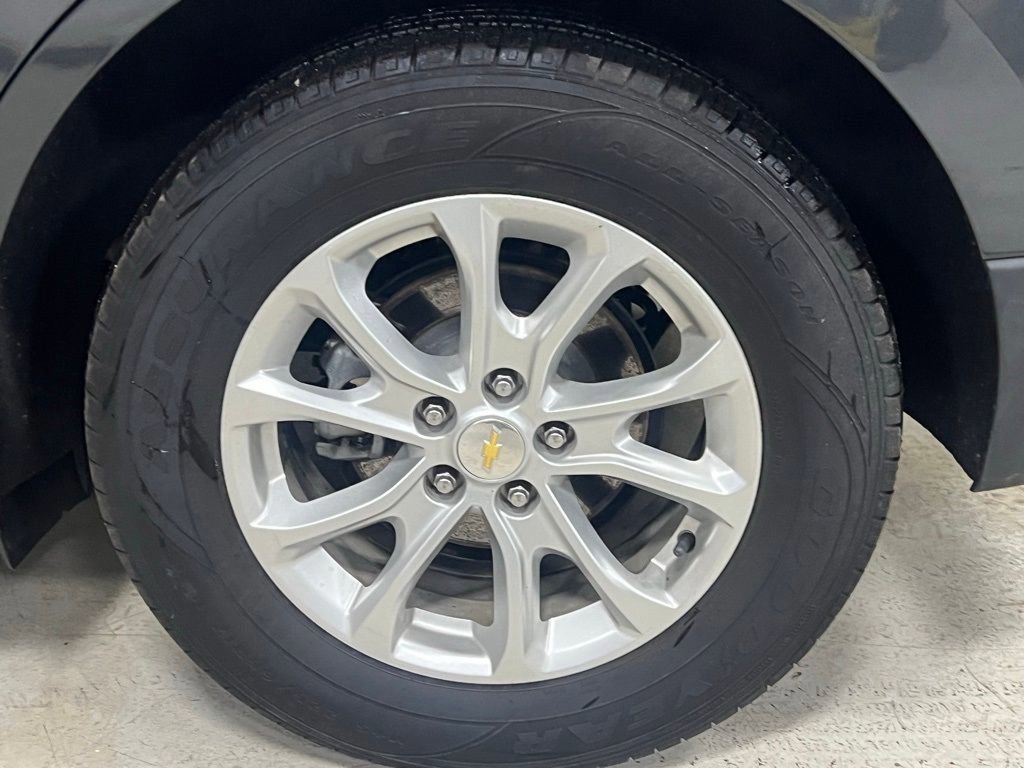 Used 2021 Chevrolet Equinox LT w/ Driver Convenience Package image 11
