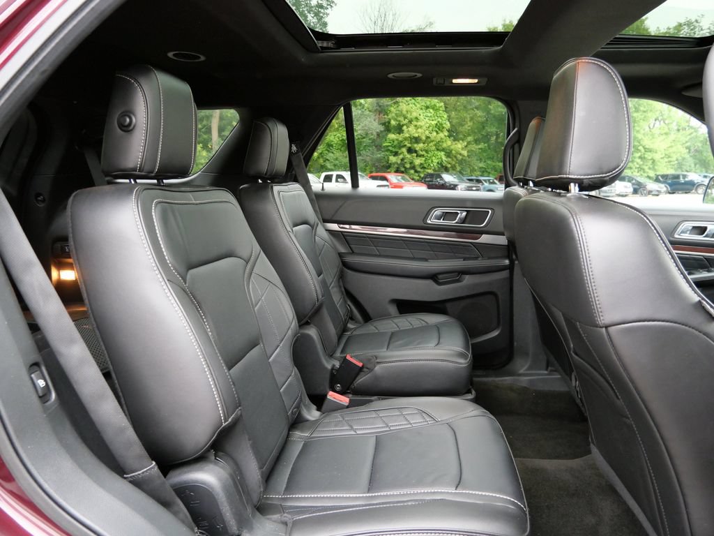 Certified 2018 Ford Explorer Platinum AWD/4WD image 14