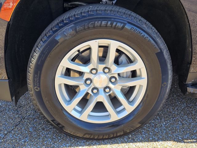 Used 2024 Chevrolet Suburban LT image 32