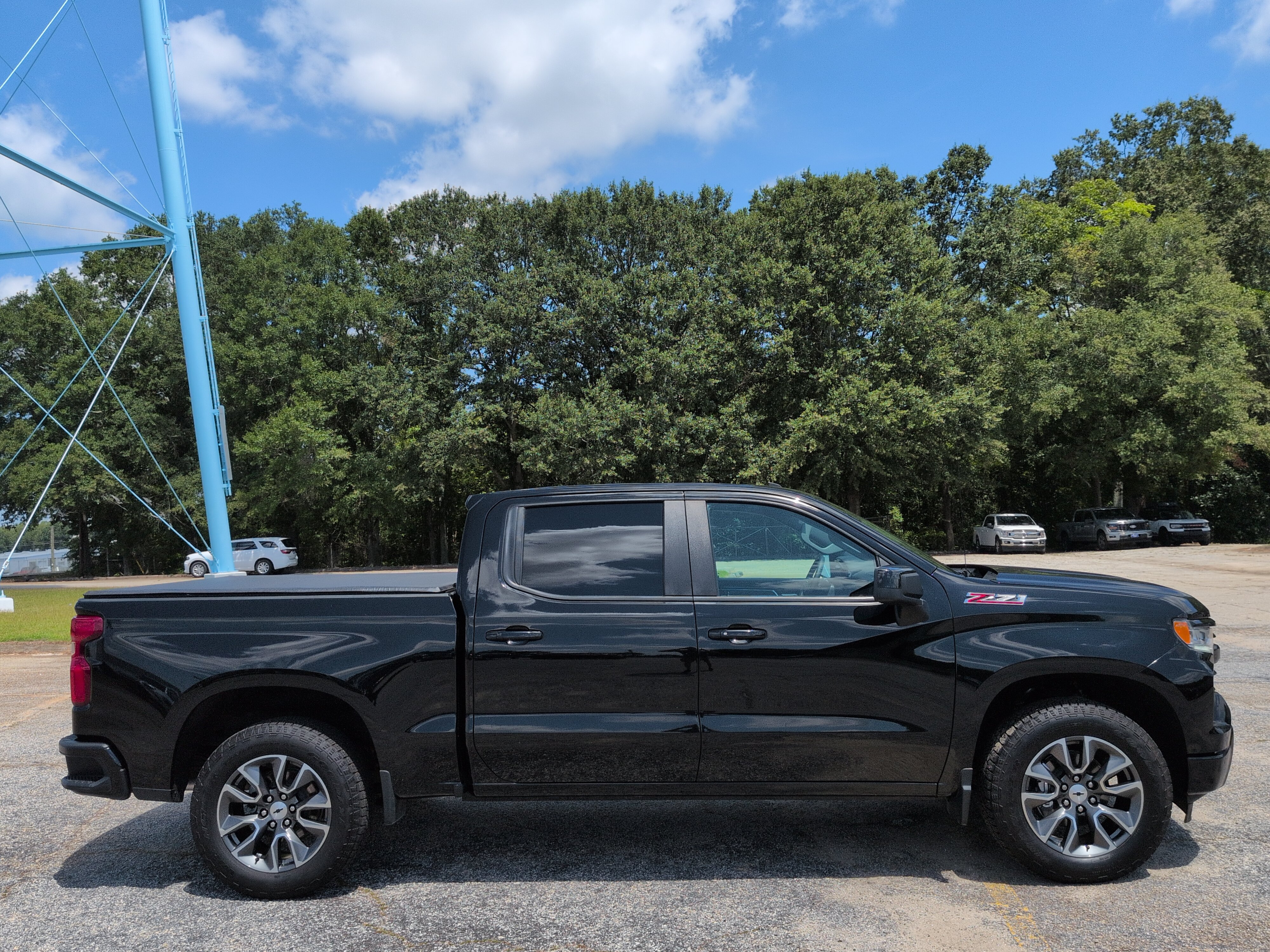 Used 2023 Chevrolet Silverado 1500 RST AWD/4WD image 1