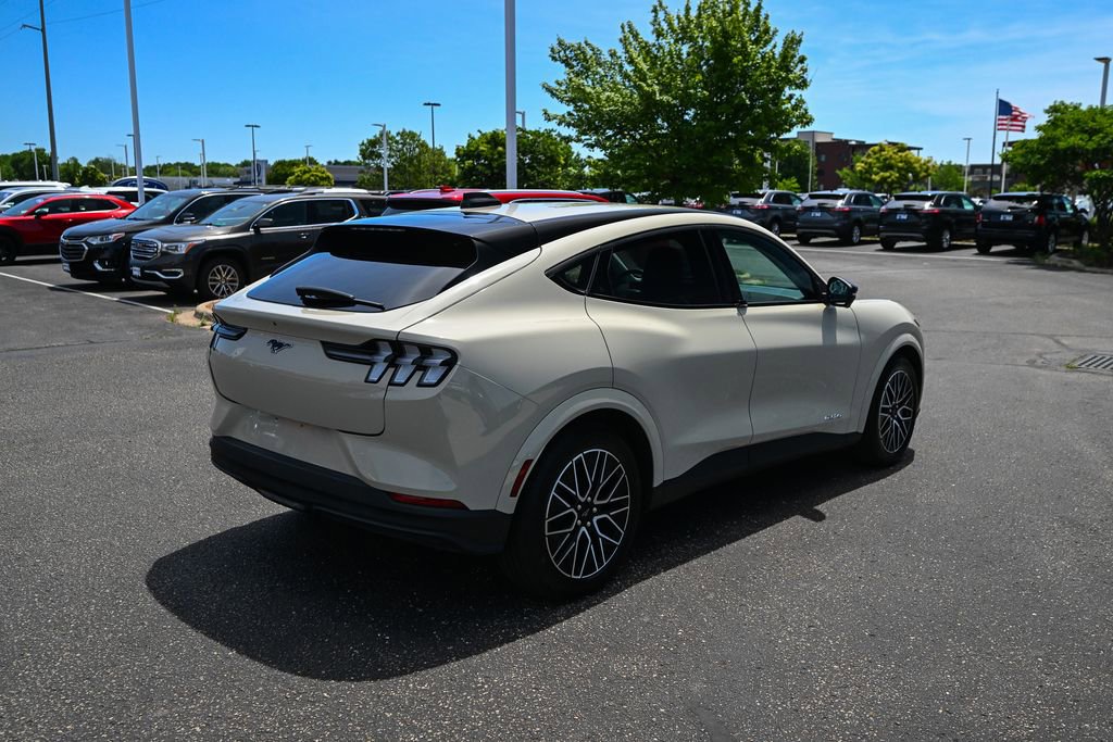 Certified 2025 Ford Mustang Mach-E Premium AWD/4WD image 5