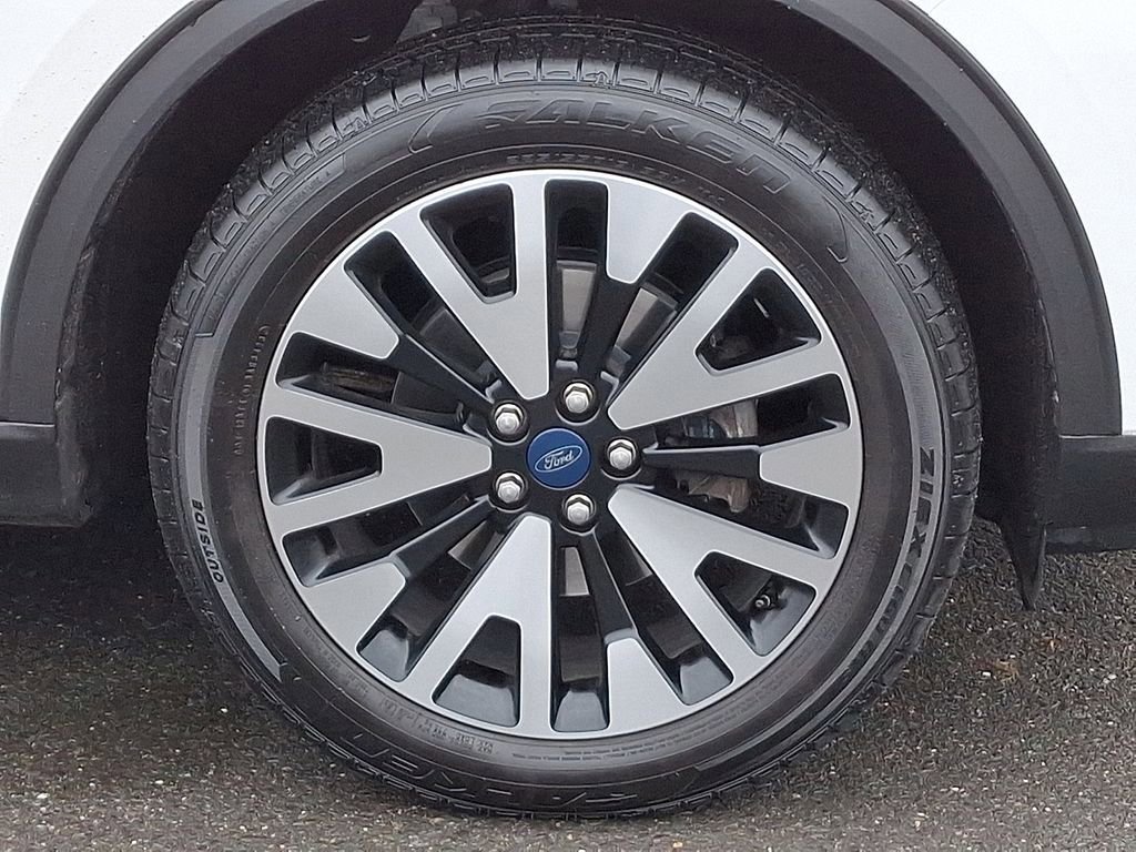 Certified 2020 Ford Escape SEL image 8