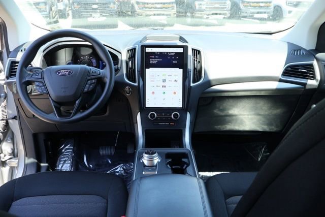 Certified 2022 Ford Edge SE w/ Black Appearance Package AWD/4WD image 13