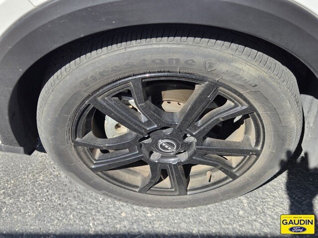 Used 2024 Nissan Kicks SR FWD image 3