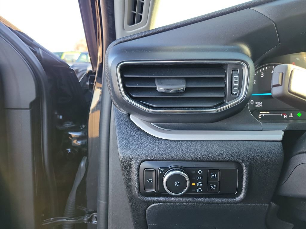 Certified 2023 Ford Explorer XLT w/ Equipment Group 202A image 21