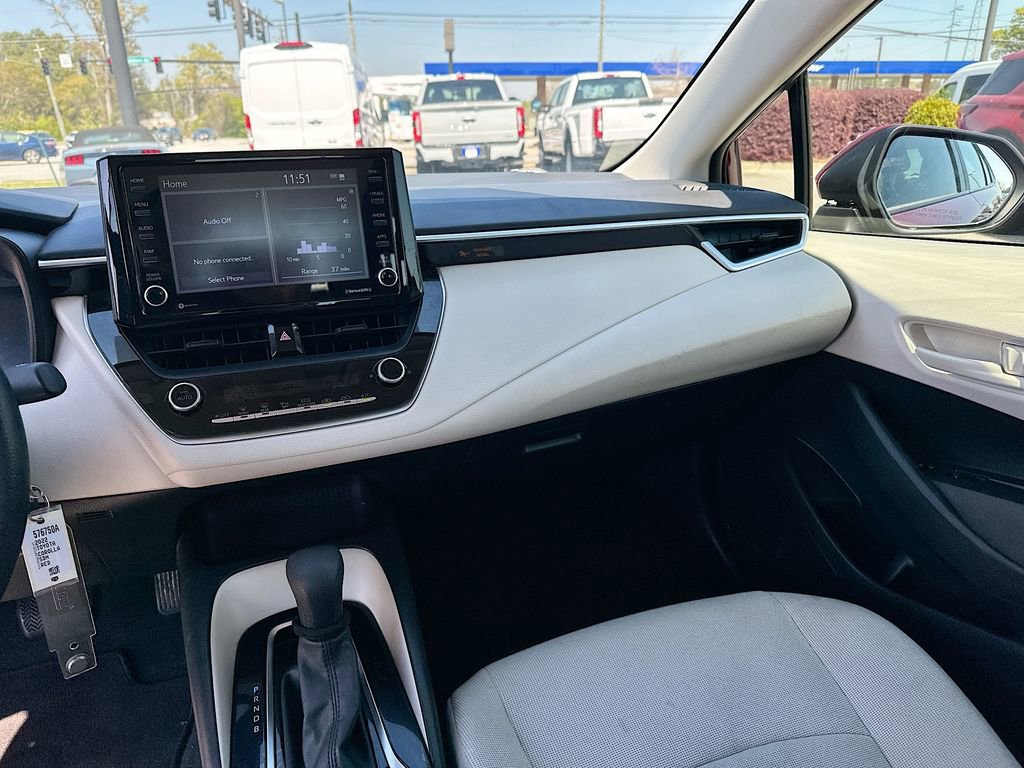 Used 2022 Toyota Corolla LE image 20