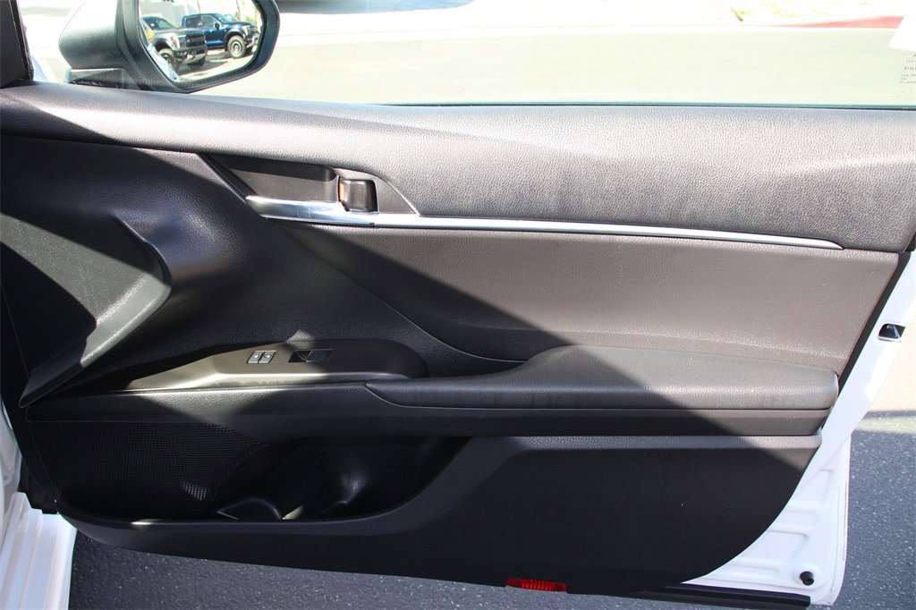 Used 2022 Toyota Camry SE w/ Convenience Package image 29
